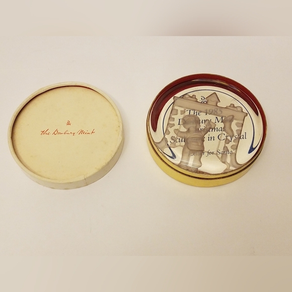 The 1985 Danbury Mint Christmas  Sculpture in Crystal Letter for Santa in Box - Picture 1 of 9